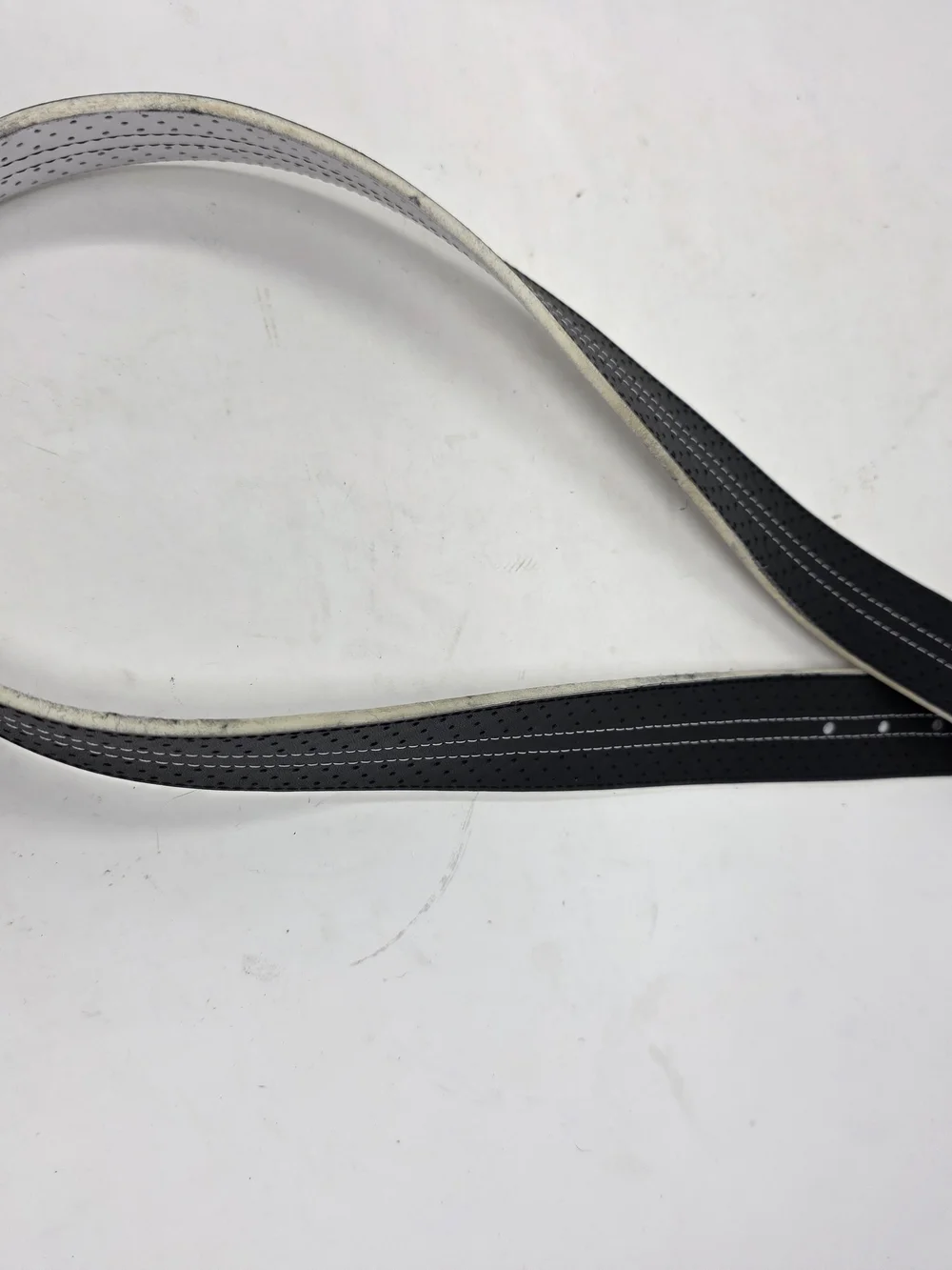 Nike Golf Reversible Belt Black White Perforated Leather Twist Buckle Size 33
